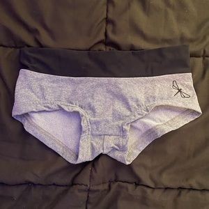 Dragonfly Pole Shorts